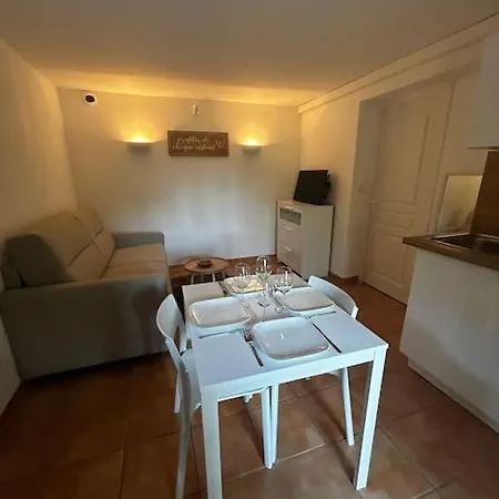 Apartment Joli Studio Raphael